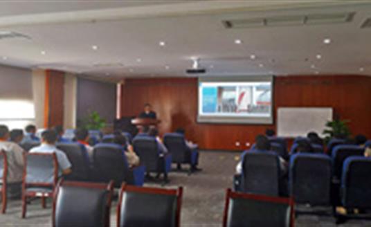 【公司动态】检察官送法进企业 华体照明享实惠