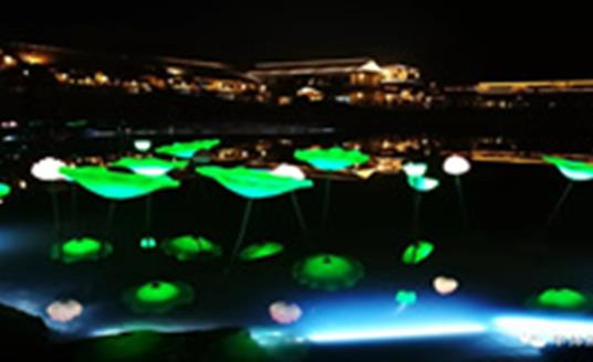 【特别策划】富含文化气息的特色小镇，夜色更迷人